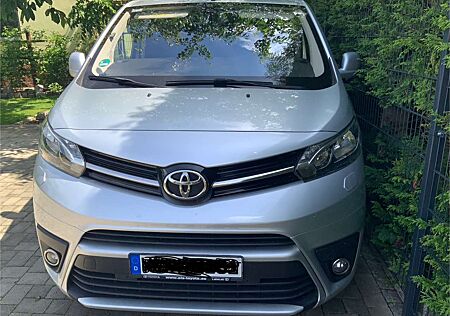 Toyota Pro Ace Proace Proace 2,0-l-D-4D L2 (8-Si.) Verso Family Comfort