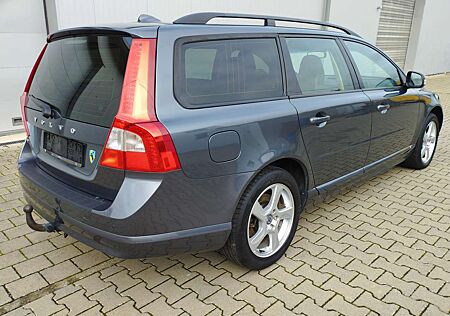 Volvo V70 2.4D Aut. Summum - techn./opt. TOP