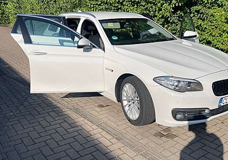 BMW 520d 520 Touring Aut. x drive