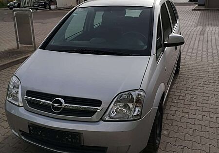 Opel Meriva 1.6 (Essentia)