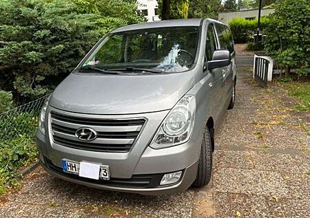 Hyundai Starex Grand Starex 2.5 CRDi 16 V 170 PS 8-Sitzer Automatik TÜV neu