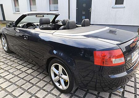 Audi A4 2.4*V6*KLIMA*LEDER*17"ALU*Sportsitze *TÜV*
