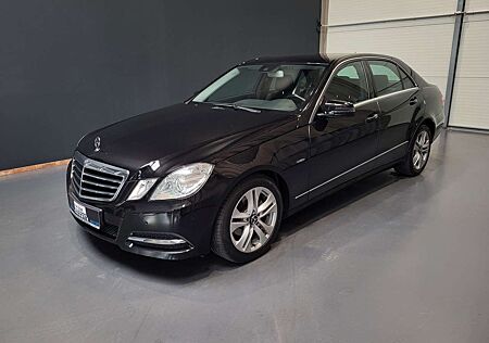 Mercedes-Benz E 200 CGI Avantgarde * Navi| Teilleder| PDC*