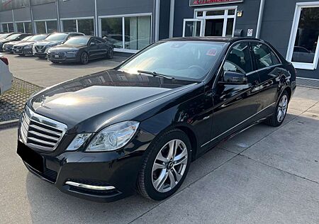 Mercedes-Benz E 200 CGI Avantgarde * Navi| Teilleder| PDC*