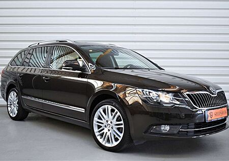 Skoda Superb Combi Elegance+Bi-Xenon+Pano+48.800KM