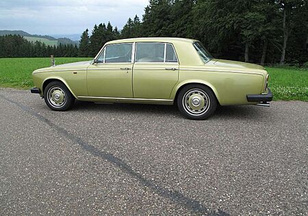 Rolls-Royce Silver Shadow