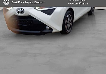 Toyota Aygo (X) x-play Team Deutschland
