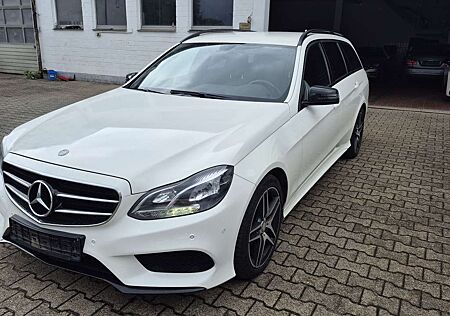 Mercedes-Benz E 220 T BlueTEC AMG 9G-TRO Avantgard ALARM NIGHT AMG