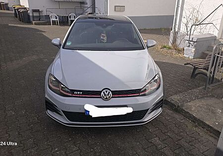 VW Golf GTI Volkswagen (BlueMotion Technology) DSG