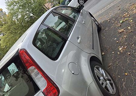 Ford Focus C-Max 1.6 Ti-VCT Ghia