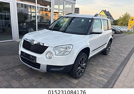 Skoda Yeti Adventure 4x4+Tempomat+Klimaaut.+AHK+PDC H+