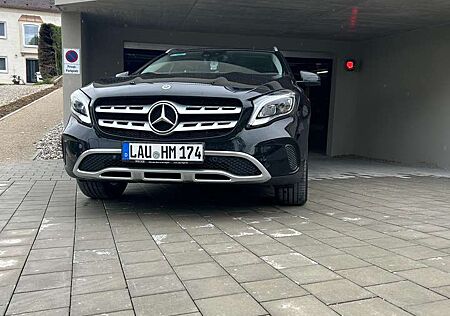 Mercedes-Benz GLA 180