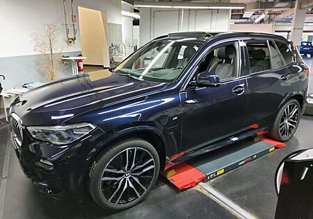 BMW X5 45e xDRIVE M SPORT/SHADOW/22Z/LSR/HuD/PANO/KAM