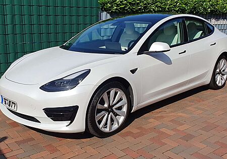Tesla Model 3 Langstreckenbatt. Allradantrieb Dual Motor