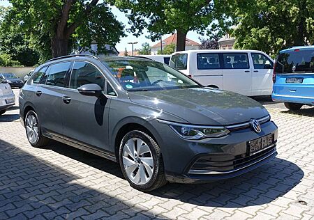 VW Golf Volkswagen VIII Variant Style,1.5 eTSI,LED,Standhz,ACC