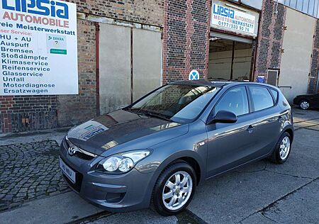 Hyundai i30 Edition+/ TÜV NEU/ wenig KM/ 8-fach bereift