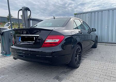 Mercedes-Benz C 180 CGI BlueEFFICIENCY