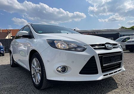 Ford Focus Titanium AHK Navi Verkehrszeichen