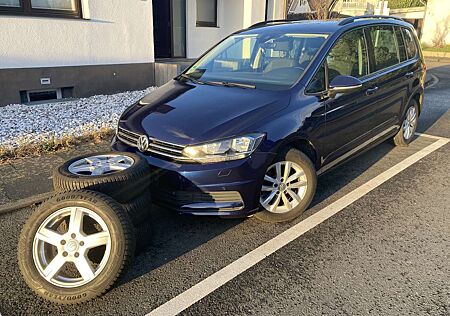 VW Touran Volkswagen 2.0TDI SCR BMT Navi 7Sitze SR+WR GARANTIE