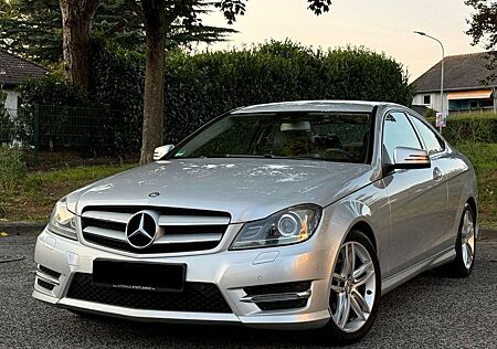 Mercedes-Benz C 180 CGI Coupe BlueEfficiency AMG Paket Xenon