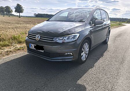 VW Touran Volkswagen 2.0 TDI SCR (BlueMotion Technology) DSG SOUND