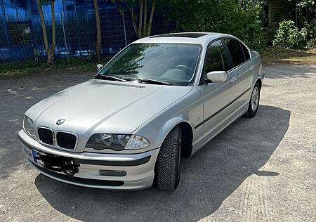 BMW 320i 320 6 Zylinder Automatik