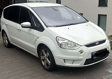 Ford S-Max 2.0 TDCi DPF Titanium