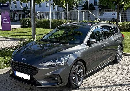 Ford Focus Turnier 1.0 EcoBoost Start-Stopp-System ST-LINE