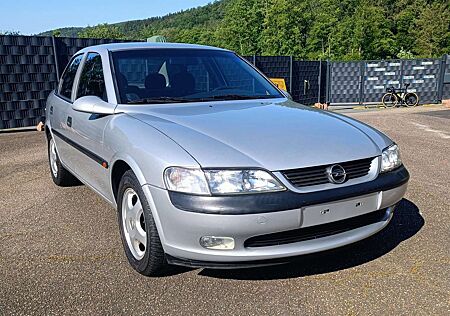 Opel Vectra 1.6 Bel Air, TOP Zustand, wenig KM