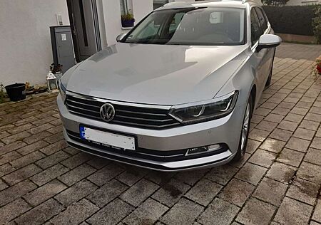 VW Passat Variant Volkswagen 1.6 TDI BMT Comfortline Variant ACC LED Scheinwe