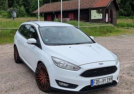 Ford Focus Turnier 2.0 TDCi DPF Start-Stopp-System Aut. Busin
