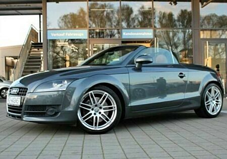 Audi TT Roadster 3.2 quattro 6V DSG Cabrio 250 PS