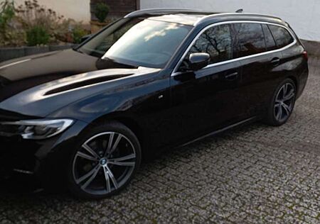 BMW 320i 320 Touring Aut. M Sport