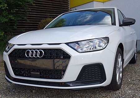 Audi A1 30 TFSI advanced