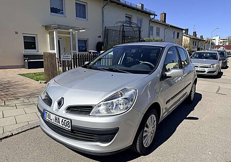 Renault Clio III 1.6 Edition Dynamique Automatik SHZ KLIMA TÜV