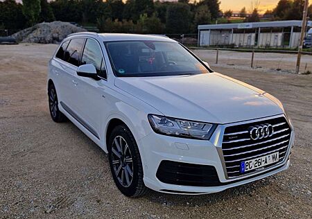Audi Q7 3.0 TDI ultra quattro tiptronic S-LINE, LED-Schein
