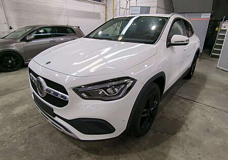 Mercedes-Benz GLA 250 e Style Kamera*LED*Navi*Teilleder*Distro