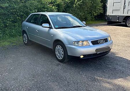 Audi A3 1.6 Attraction