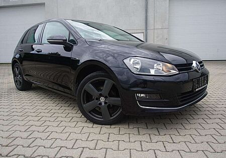 VW Golf Volkswagen 1.2TSI Lounge SHZ PDC Tempomat