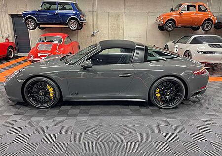 Porsche 991 Targa 4 GTS Sonderlack, PCCB, HA Lenk.