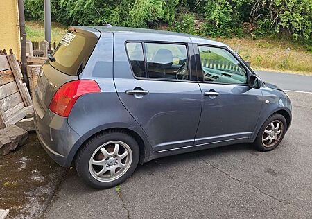 Suzuki Swift 1.3 Comfort dance