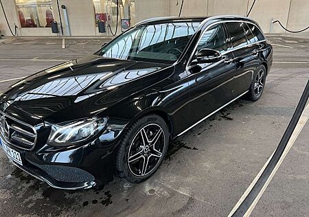 Mercedes-Benz E 220 d T 9G-TRONIC Avantgarde Standheizung