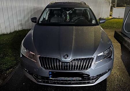 Skoda Superb Combi 1.8 TSI DSG L&K
