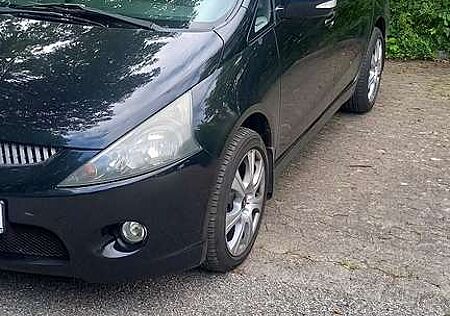 Mitsubishi Grandis 2.0 DI-D 6-Sitzer Intense