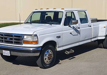 Ford F 350 XLT Crew Cab Dually 7,5L V8 California