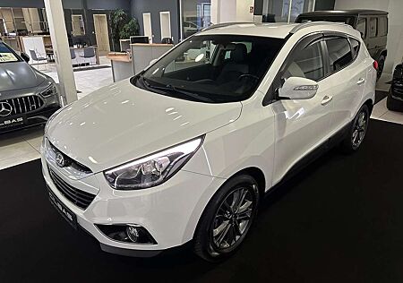 Hyundai ix35 2.0 CRDi AWD Aut. *KAM*NAVI*LED*AHK*LEDER*