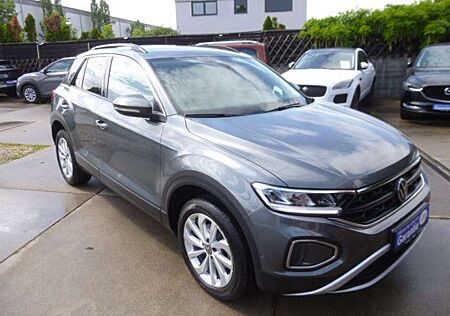 VW T-Roc Volkswagen Life 1,5 DSG/Navi/Klima/Kamera/PDC/LED