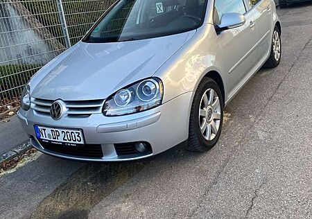 VW Golf Volkswagen 1.6 FSI Automatik Trendline