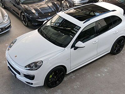 Porsche Cayenne S E-Hybrid SportDesign Pano ACC Bose 21"
