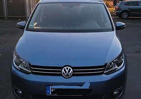 VW Touran Volkswagen Life BMT